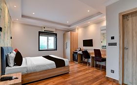 Townhouse Oak Seventy Seven